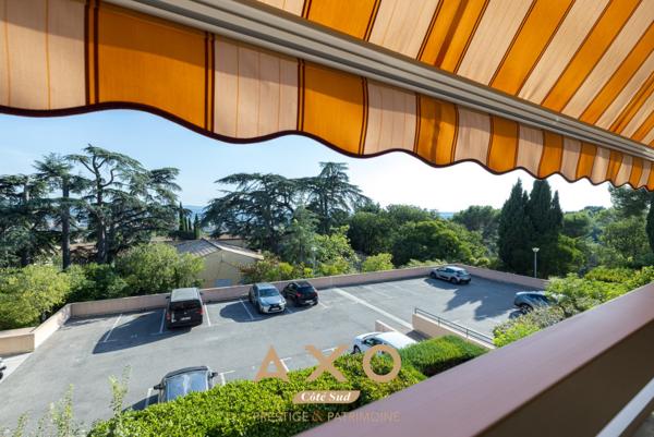 AIX-EN-PROVENCE – QUARTIER BRUNET – APPARTEMENT T3 TRAVERSANT DE 72 M² – TERRASSE – VUE PANORAMIQUE – GARAGE – STATIONNEMENT – 430 000 €