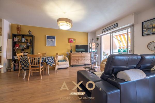 AIX-EN-PROVENCE – QUARTIER BRUNET – APPARTEMENT T3 TRAVERSANT DE 72 M² – TERRASSE – VUE PANORAMIQUE – GARAGE – STATIONNEMENT – 430 000 €