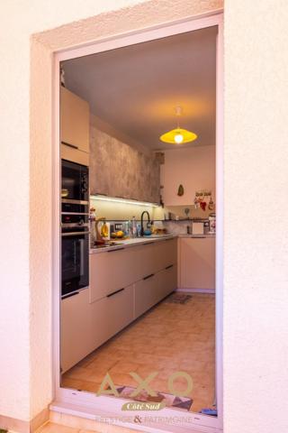 AIX-EN-PROVENCE – QUARTIER BRUNET – APPARTEMENT T3 TRAVERSANT DE 72 M² – TERRASSE – VUE PANORAMIQUE – GARAGE – STATIONNEMENT – 430 000 €