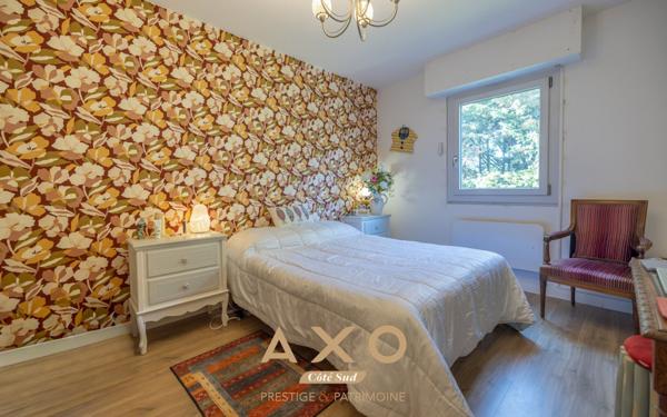 AIX-EN-PROVENCE – QUARTIER BRUNET – APPARTEMENT T3 TRAVERSANT DE 72 M² – TERRASSE – VUE PANORAMIQUE – GARAGE – STATIONNEMENT – 430 000 €