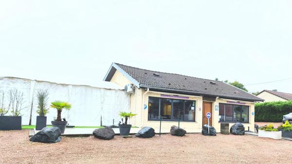 Fonds de commerce restaurant pizzéria avec sa belle terrasse sur axe passant proche du centre ville