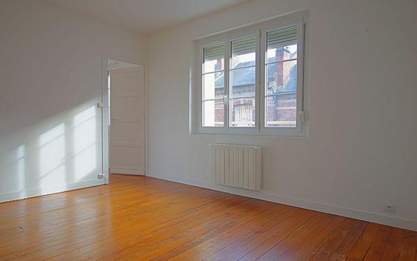 Appartement à louer    2 pièces •  Roye