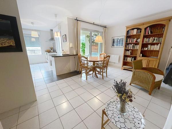 Appartement 3 pièces st donat  terrasse, garage  et parking privatifs 