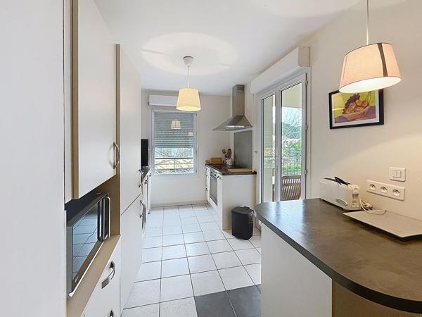 Appartement 3 pièces st donat  terrasse, garage  et parking privatifs 