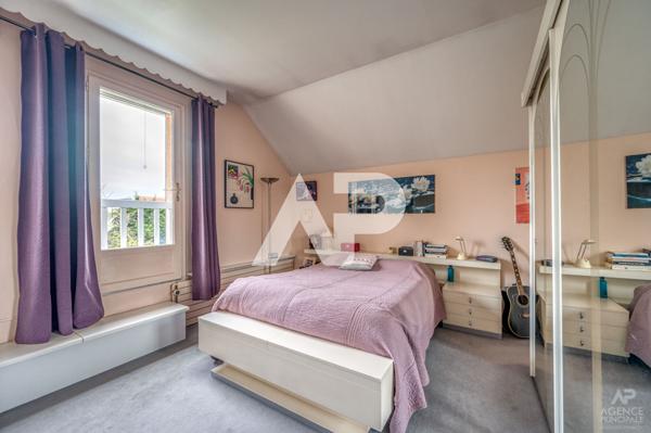 Maison Rueil Malmaison 8 pièce(s) 152 m2 €1 200 000 ** - Référence 19662