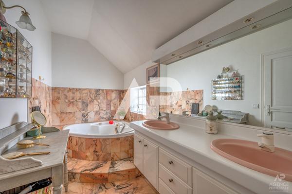 Maison Rueil Malmaison 8 pièce(s) 152 m2 €1 200 000 ** - Référence 19662