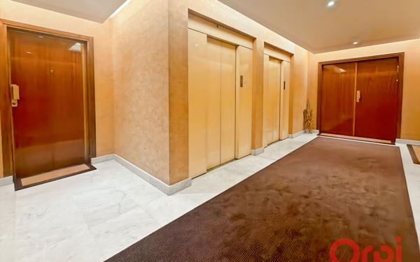 Appartement à vendre    2 pièces • 70,88 m2 Paris 17