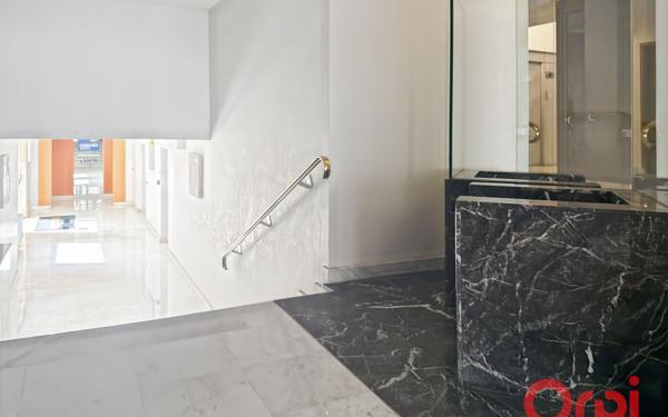 Appartement à vendre    2 pièces • 70,88 m2 Paris 17