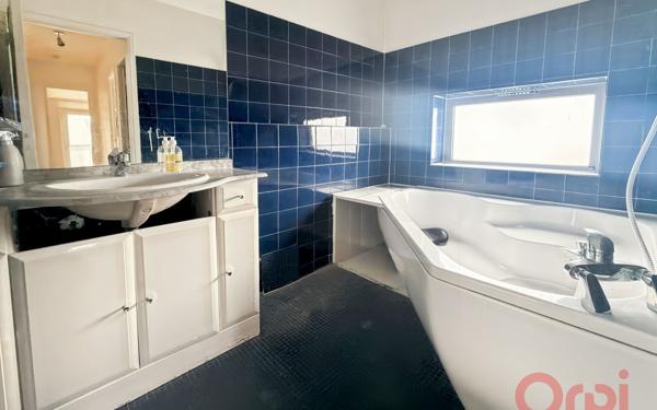 Appartement à vendre    2 pièces • 70,88 m2 Paris 17
