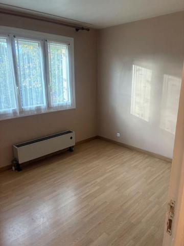 HUEST - 27930 - Maison individuelle - 1 étage - 6 pièces - env. 115 m2 - Sous Sol Total