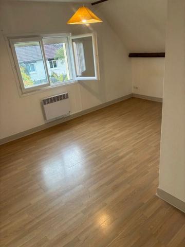 HUEST - 27930 - Maison individuelle - 1 étage - 6 pièces - env. 115 m2 - Sous Sol Total