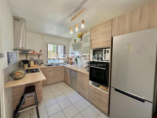 Nestenn Igny - Maison Familiale 170 m² de 8 Pièces, Secteur très recherché proche place de la Ferme, 5 chambres, double séjour avec accès direct terrasse et jardin, Lumineux, Calme, Proche des Commerces/Transports et Ecoles ( plateau Saclay)