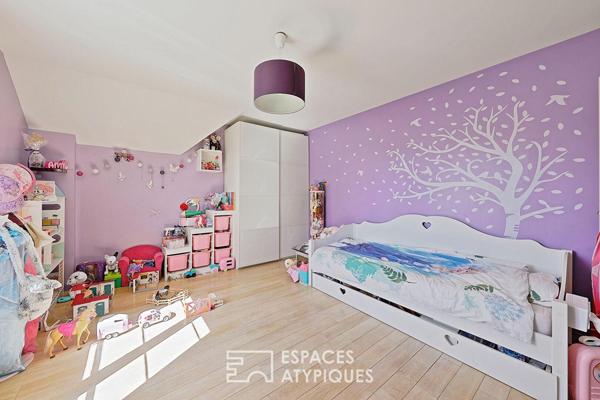 Maison contemporaine avec jardin et verger