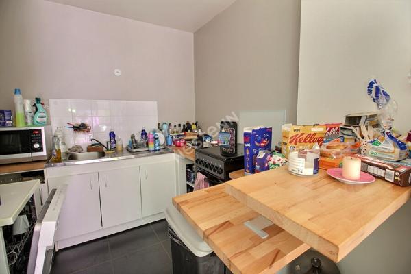 MONTREUIL LIMITE FONTENAY, 3 PIECES RECENT LUMINEUX VENDU LOUE, FIN DE BAIL 2027.