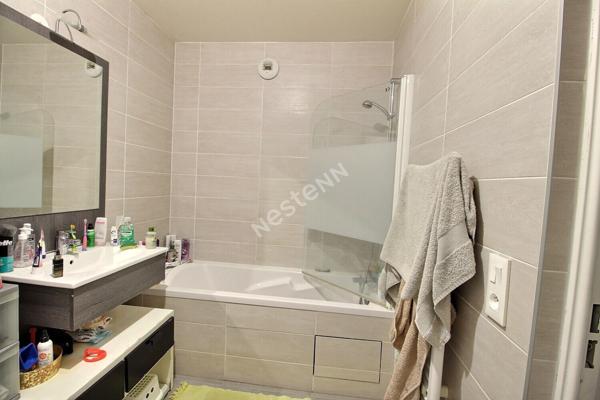 MONTREUIL LIMITE FONTENAY, 3 PIECES RECENT LUMINEUX VENDU LOUE, FIN DE BAIL 2027.