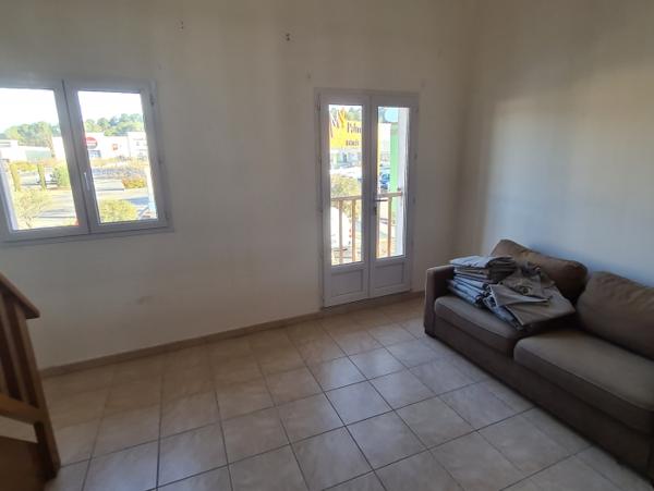 Location Appartement 3 pièces Cabriès (13480) - TRES PROCHE TOUS COMMERCES