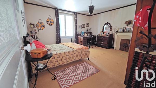 Maison traditionnelle 5 pièces de 154 m² à Aulnay (17470)