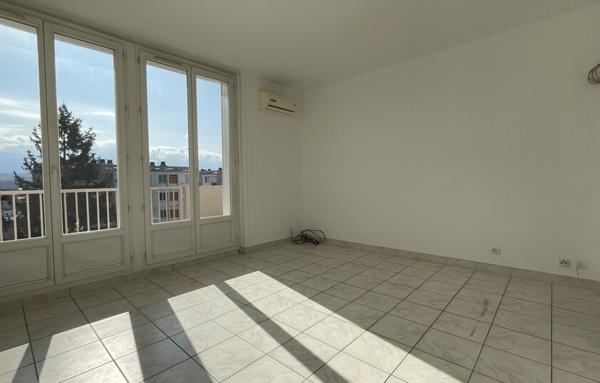 Appartement Traversant de 60 m2 à Romans-sur-Isère
