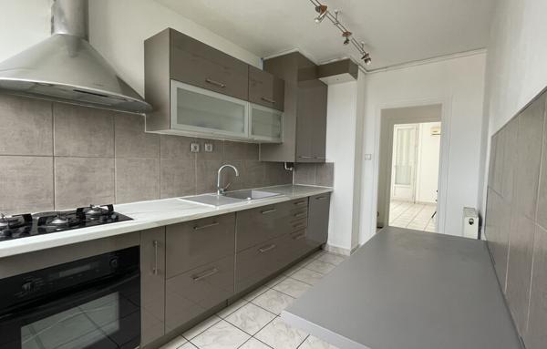 Appartement Traversant de 60 m2 à Romans-sur-Isère