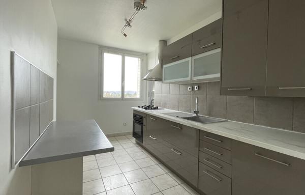 Appartement Traversant de 60 m2 à Romans-sur-Isère