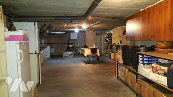 A VENDRE à VILLAINES-LA-JUHEL centre (53): agréable maison d'habitation comprenant salon/séjour...