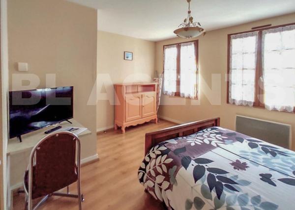 EXCLUSIVITÉ INVESTISSEUR – ENSEMBLE IMMOBILIER AVEC APPARTEMENTS, COMMERCE ET ATELIER