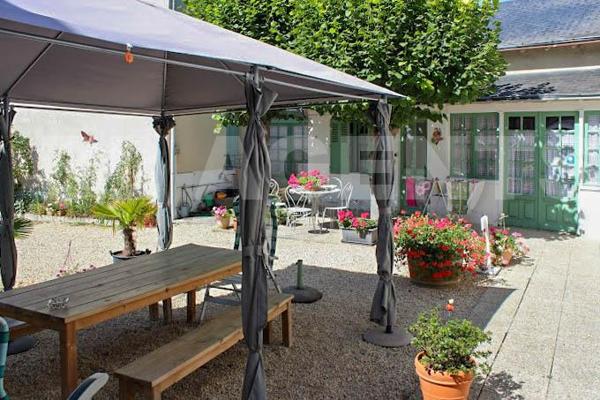 EXCLUSIVITÉ INVESTISSEUR – ENSEMBLE IMMOBILIER AVEC APPARTEMENTS, COMMERCE ET ATELIER