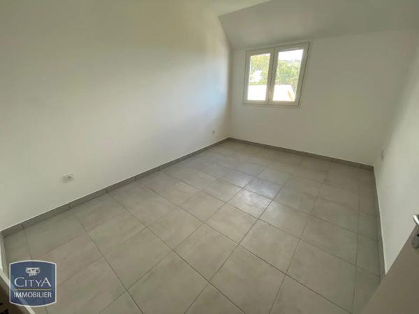 Appartement à louer 3 pièces 95.7m²
