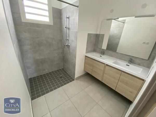 Appartement à louer 3 pièces 95.7m²