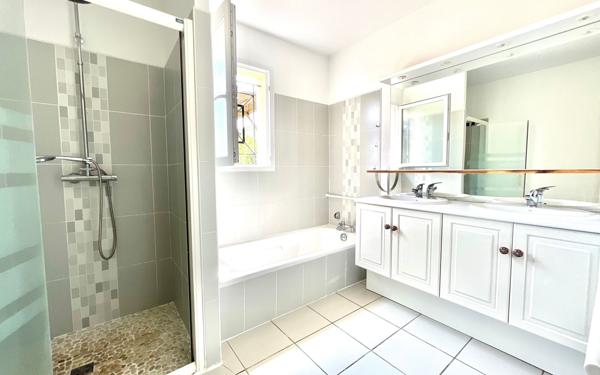 Maison à vendre    4 pièces • 115 m2 Saint-Sulpice-et-Cameyrac