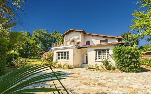 Maison à vendre    8 pièces •  Nègrepelisse