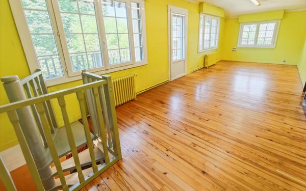 Maison à vendre    8 pièces •  Nègrepelisse