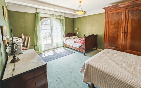 Maison à vendre    8 pièces •  Nègrepelisse