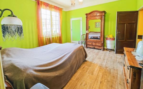 Maison à vendre    8 pièces •  Nègrepelisse