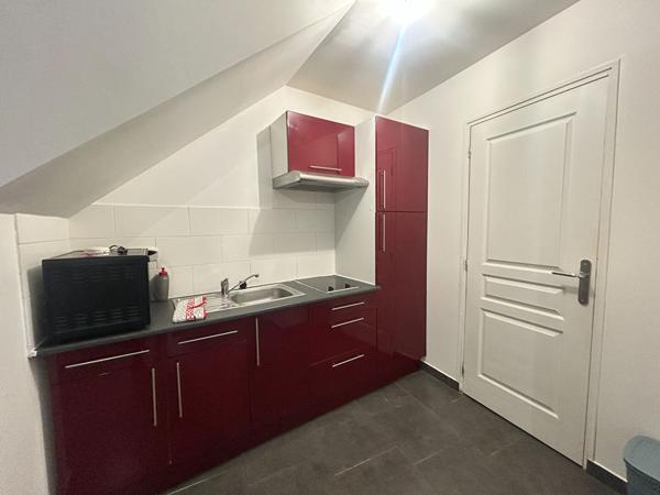 APPARTEMENT MEUBLÉ EN RDC - 37m² - CENTRE-VILLE - CHATEAU-GONTIER