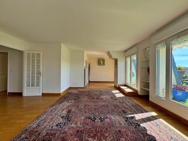 Appartement à vendre    5 pièces • 102,30 m2 Livry-Gargan