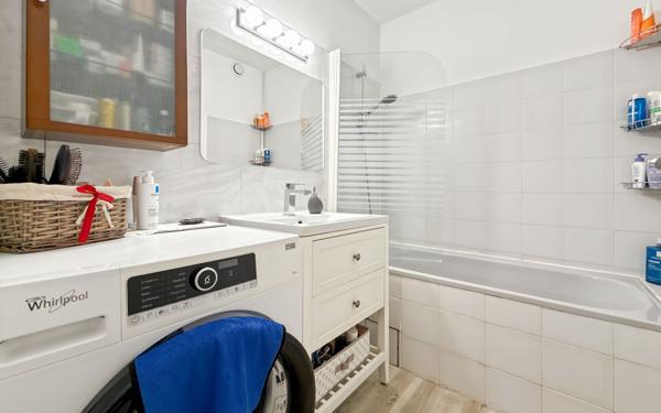 Appartement à vendre    3 pièces • 58,08 m2 Sanary-sur-Mer