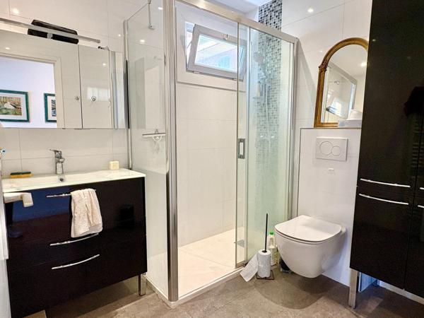 3 Pièces Cours du Centenaire avec garage