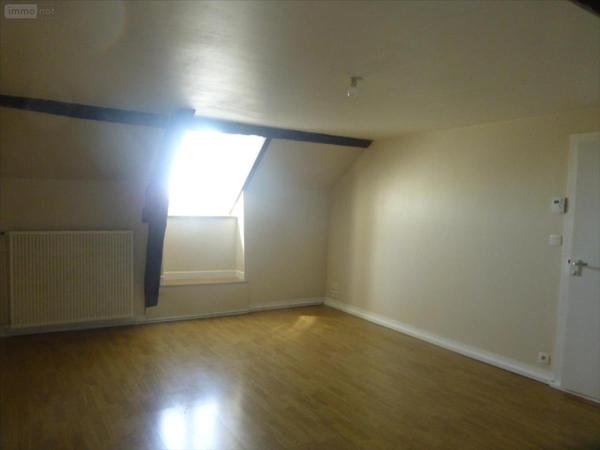 Appartement à louer à Vitré en Ille-et-Vilaine (35500), ref : 131/2337   
Centre ville