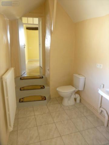 Appartement à louer à Vitré en Ille-et-Vilaine (35500), ref : 131/2337   
Centre ville