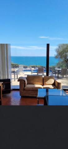 Vue mer panoramique de toutes les pièces