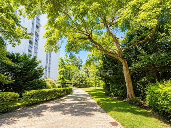 Paris 15e – Appartement familial modulaire rare, triple exposition, très lumineux (150 m²)