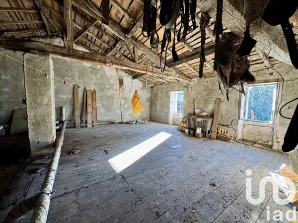 Maison 4 pièces de 95 m² à Reignac (16360)