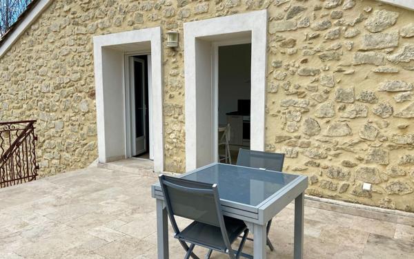 Maison à louer    4 pièces •  Clansayes