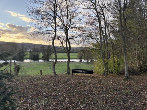 Pacy-sur-Eure (27120) Propriété rare dans un environnement tres calme avec accès au bord de l'Eure