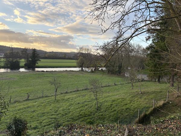 Pacy-sur-Eure (27120) Propriété rare dans un environnement tres calme avec accès au bord de l'Eure