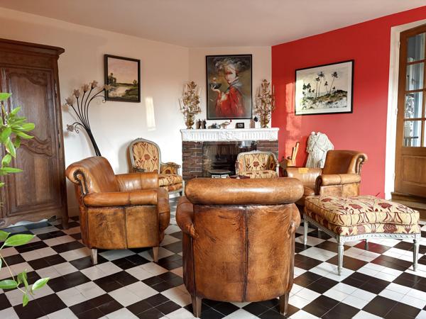 Pacy-sur-Eure (27120) Propriété rare dans un environnement tres calme avec accès au bord de l'Eure