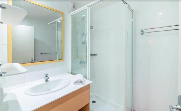 INVESTISSEMENT LOCATIF – GRAU DU ROI – Résidence de Tourisme SOWELL Family Grau du Roi – 6,30 % de rentabilité