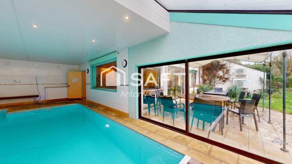 Propriété d'exception de 367m2 à Sens, 7 chambres, 12 pièces, piscines et spa.