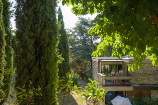 INVESTISSEMENT LOCATIF – BERRIAS ET CASTELJAU - Résidence Vacances Bleues Lou Castel***- 6,59%  de rentabilité